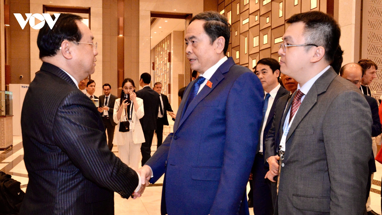 Chủ tịch Quốc hội Trần Thanh Mẫn tiếp Chủ nhiệm Ủy ban Đối ngoại Quốc hội Lào