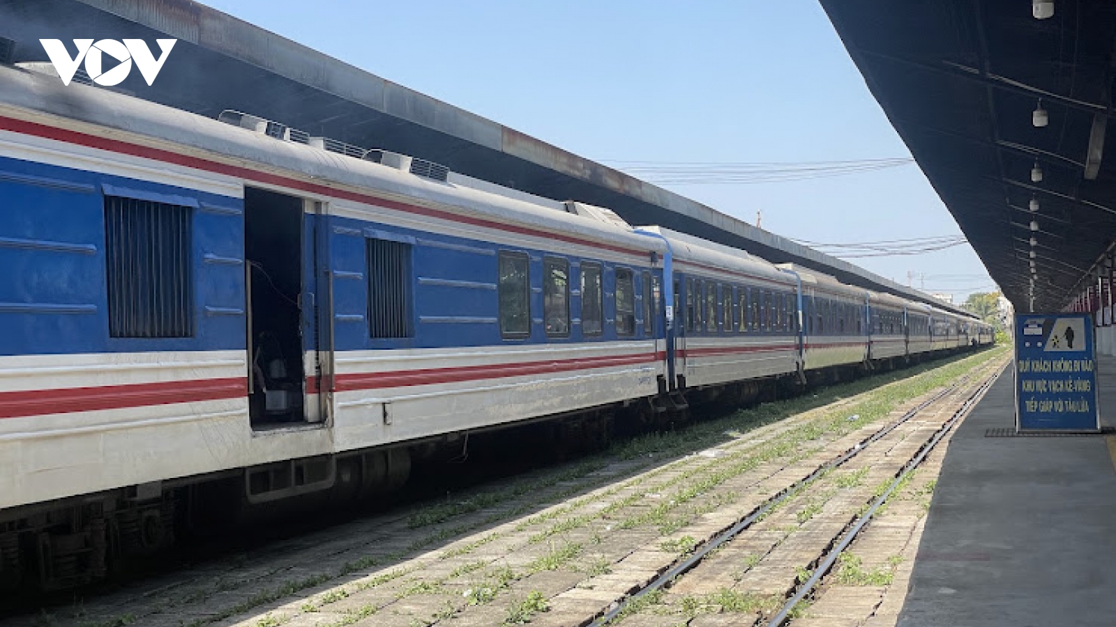 Đường sắt đã bán 40.000 vé tàu dịp lễ 30/4, giá vé tăng 2 - 4%