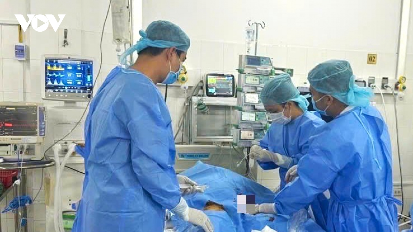 Cứu sống bệnh nhân suy đa tạng vì uống thuốc hạ huyết áp quá liều