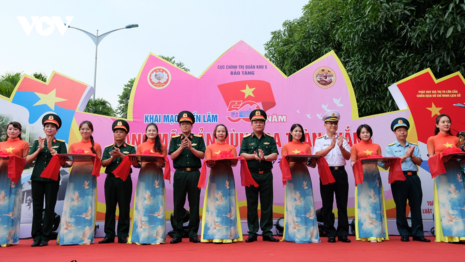 Quân khu 5: Triển lãm “50 năm vang mãi bản hùng ca toàn thắng”
