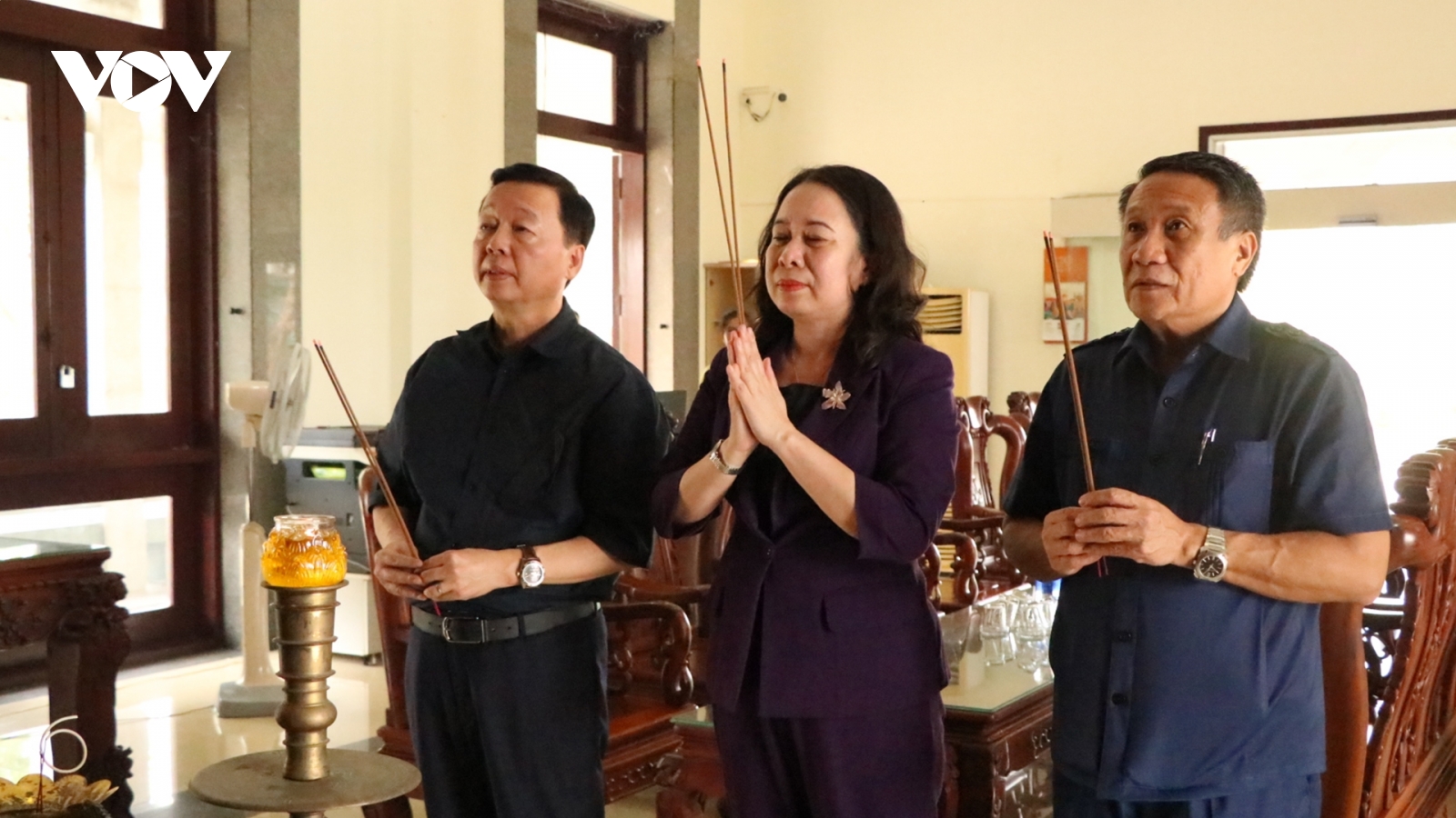 Lãnh đạo Đảng, Nhà nước dâng hương các anh hùng liệt sĩ tại Quảng Trị