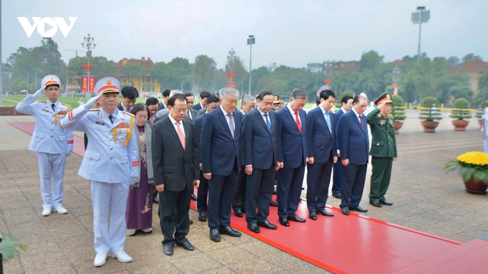 Lãnh đạo Đảng, Nhà nước vào Lăng viếng Chủ tịch Hồ Chí Minh