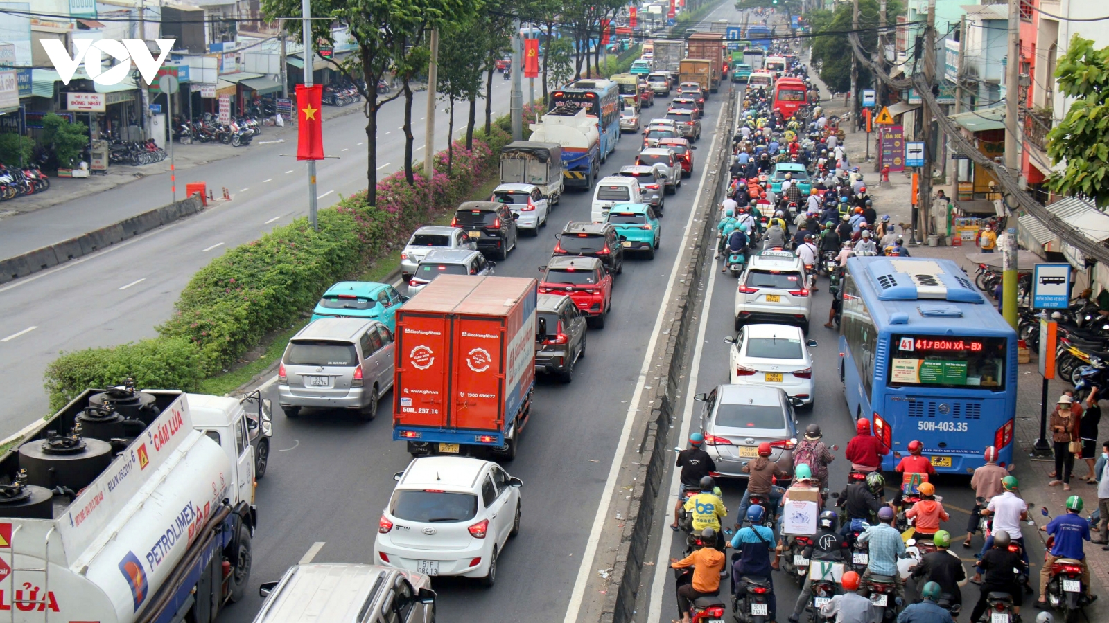 TP.HCM cấm ô tô tải vào nội đô trong 3 ngày sơ duyệt, tổng duyệt và đại lễ 30/4