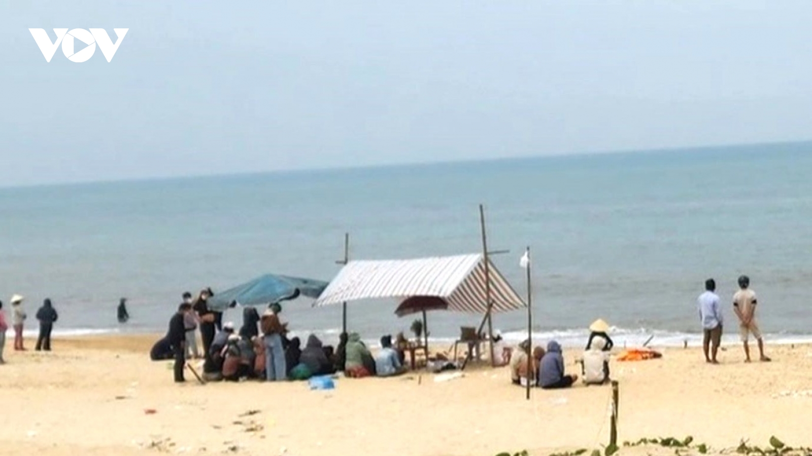 Tìm thấy thi thể học sinh lớp 7 bị đuối nước tại bãi biển Vinh Thanh, TP.Huế