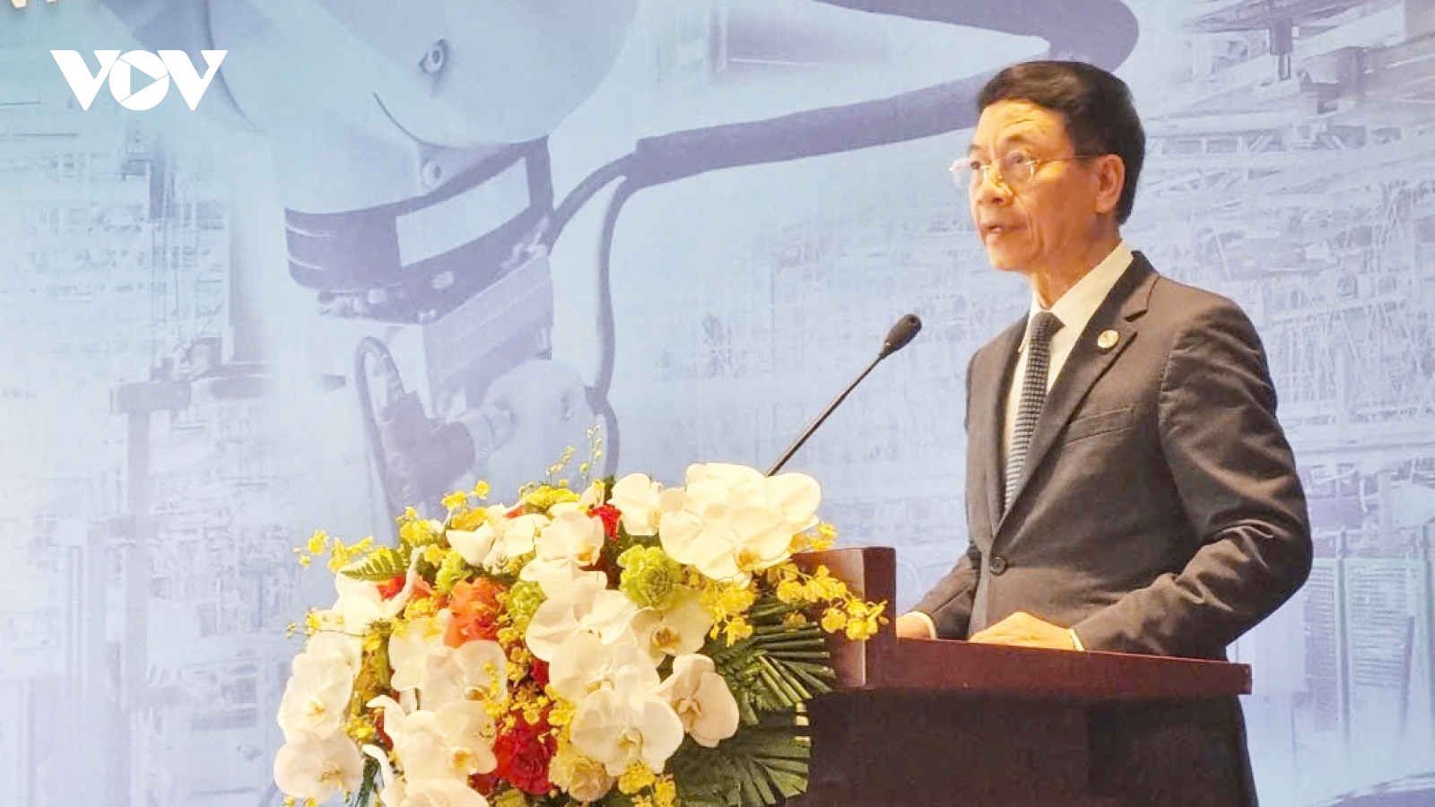 Phát triển bền vững cùng "cặp song sinh" chuyển đổi số và chuyển đổi xanh