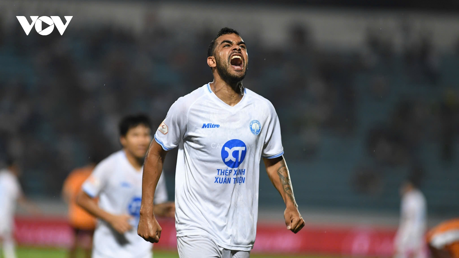 Kết quả V-League hôm nay 18/5: Nam Định thắng đậm HAGL, tiến sát chức vô địch