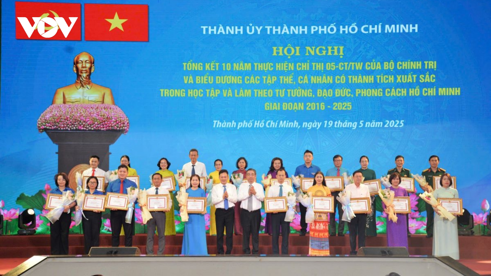 Noi gương Bác Hồ, từ việc nhỏ đến ý nghĩa lớn