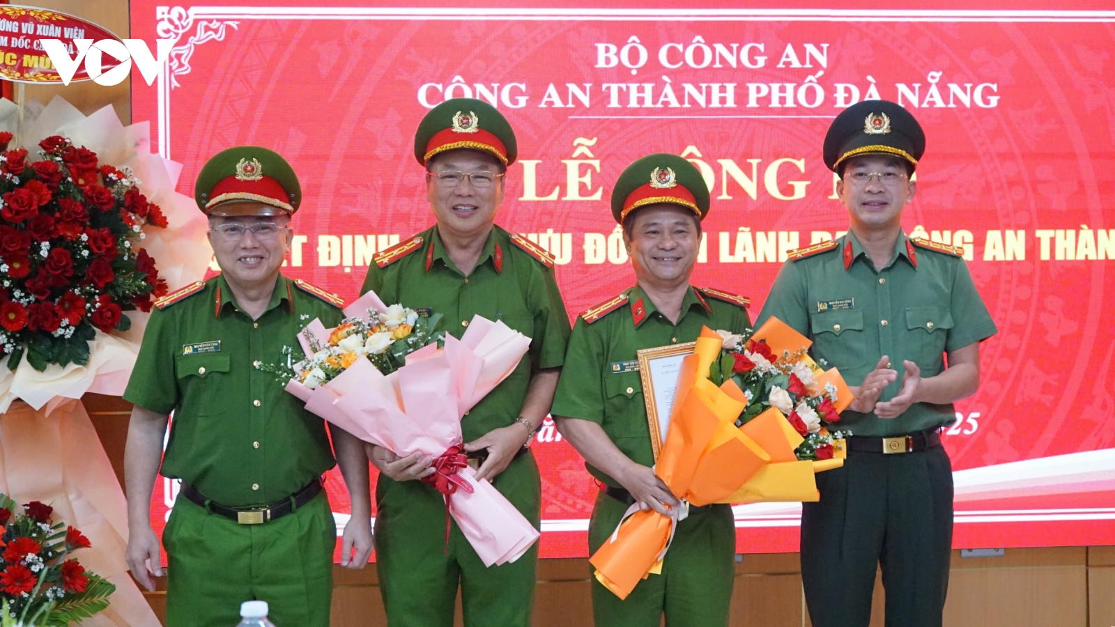 2 Phó Giám đốc Công an thành phố Đà Nẵng nghỉ hưu trước niên hạn