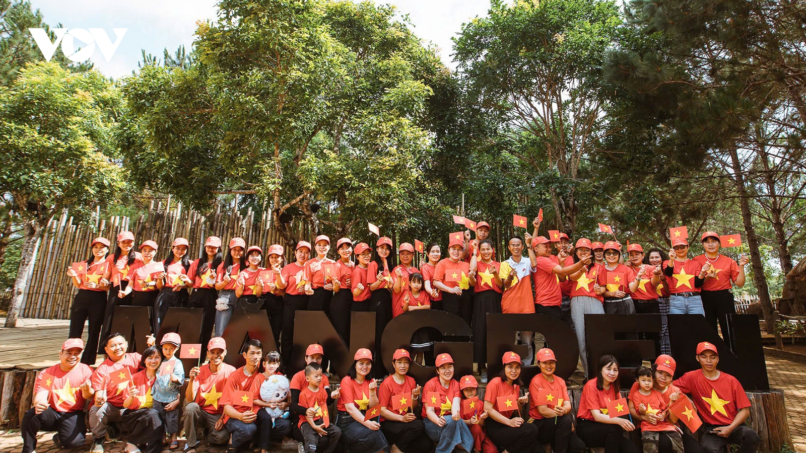 Măng Đen đón hơn 10.000 lượt du khách mỗi ngày dịp nghỉ lễ 30/4 - 1/5