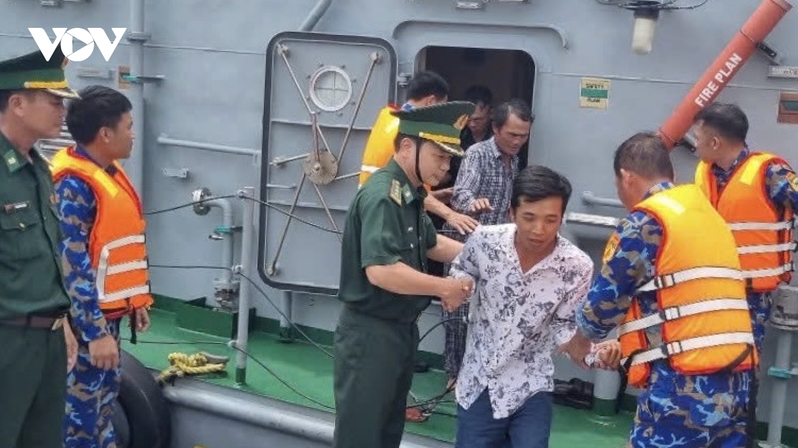 Va chạm tàu hàng 10 ngư dân tàu cá bị nạn trên biển Côn Đảo