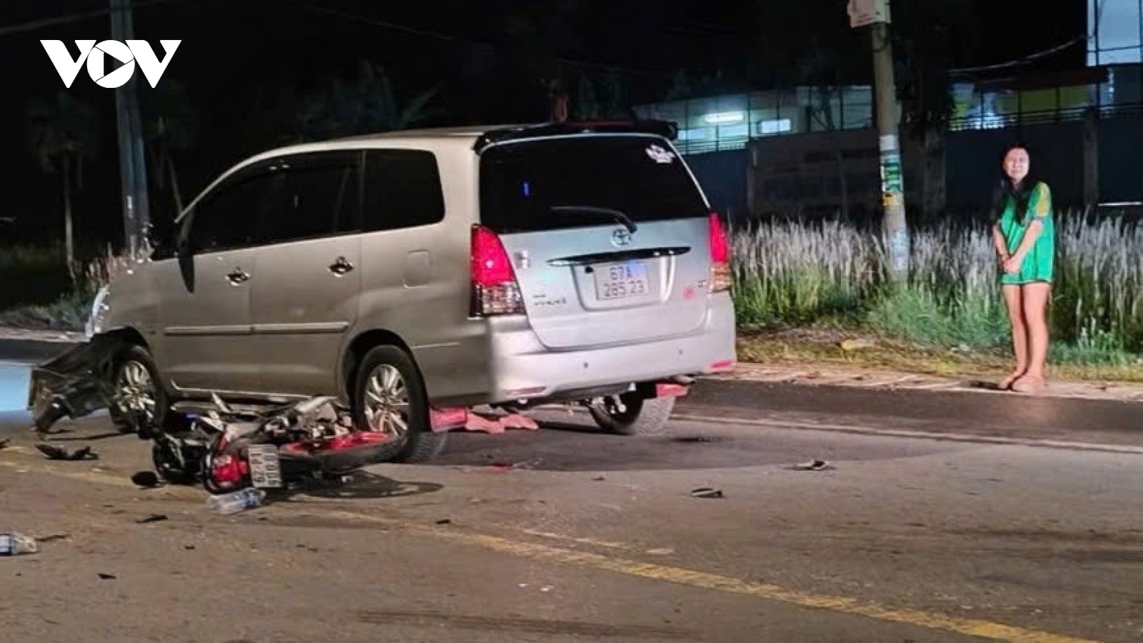 Tông vào đuôi xe tải, nam thanh niên tử vong