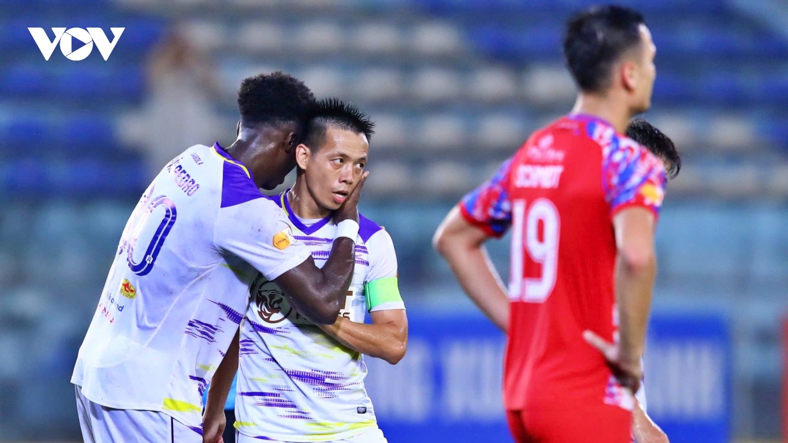 Đội hình tiêu biểu vòng 23 V-League 2024/2025: Sự áp đảo của Nam Định & Hà Nội FC