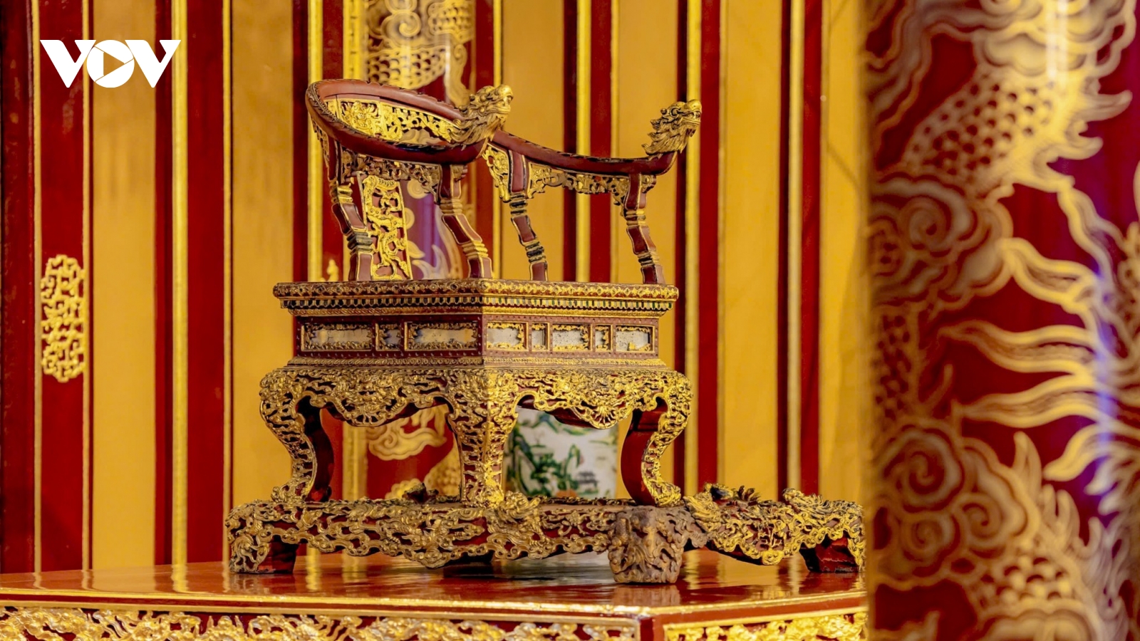 Sau vụ xâm hại Ngai vua triều Nguyễn: Sẽ tập huấn, trang bị công cụ cho bảo vệ