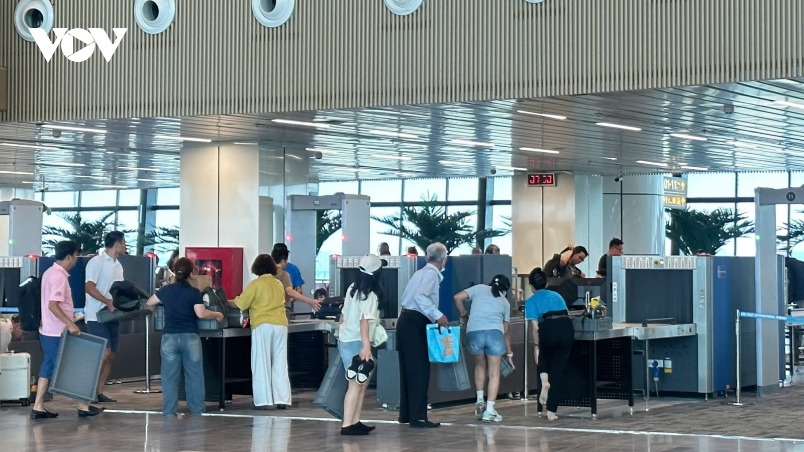 Nhà ga T3 Tân Sơn Nhất phục vụ số chuyến bay kỷ lục từ khi đưa vào hoạt động