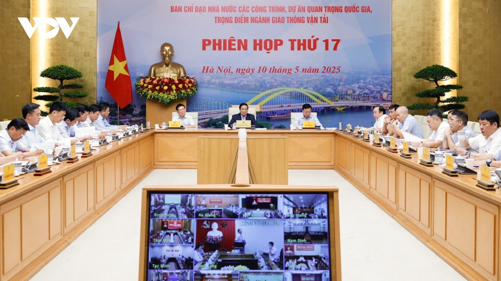 Thủ tướng chủ trì phiên họp của Ban Chỉ đạo các dự án trọng điểm ngành GTVT