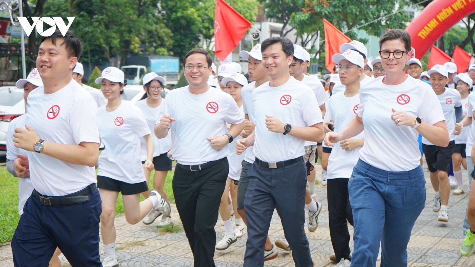 Mít tinh hưởng ứng Ngày thế giới không thuốc lá và Tuần lễ Quốc gia không thuốc lá