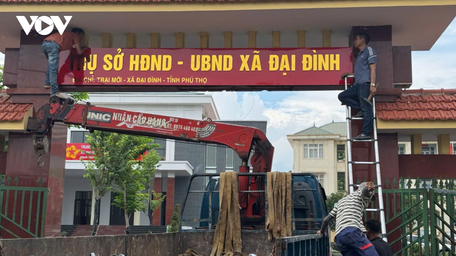 Các xã, phường mới của tỉnh Phú Thọ thay biển tên, tân trang trụ sở trước giờ G