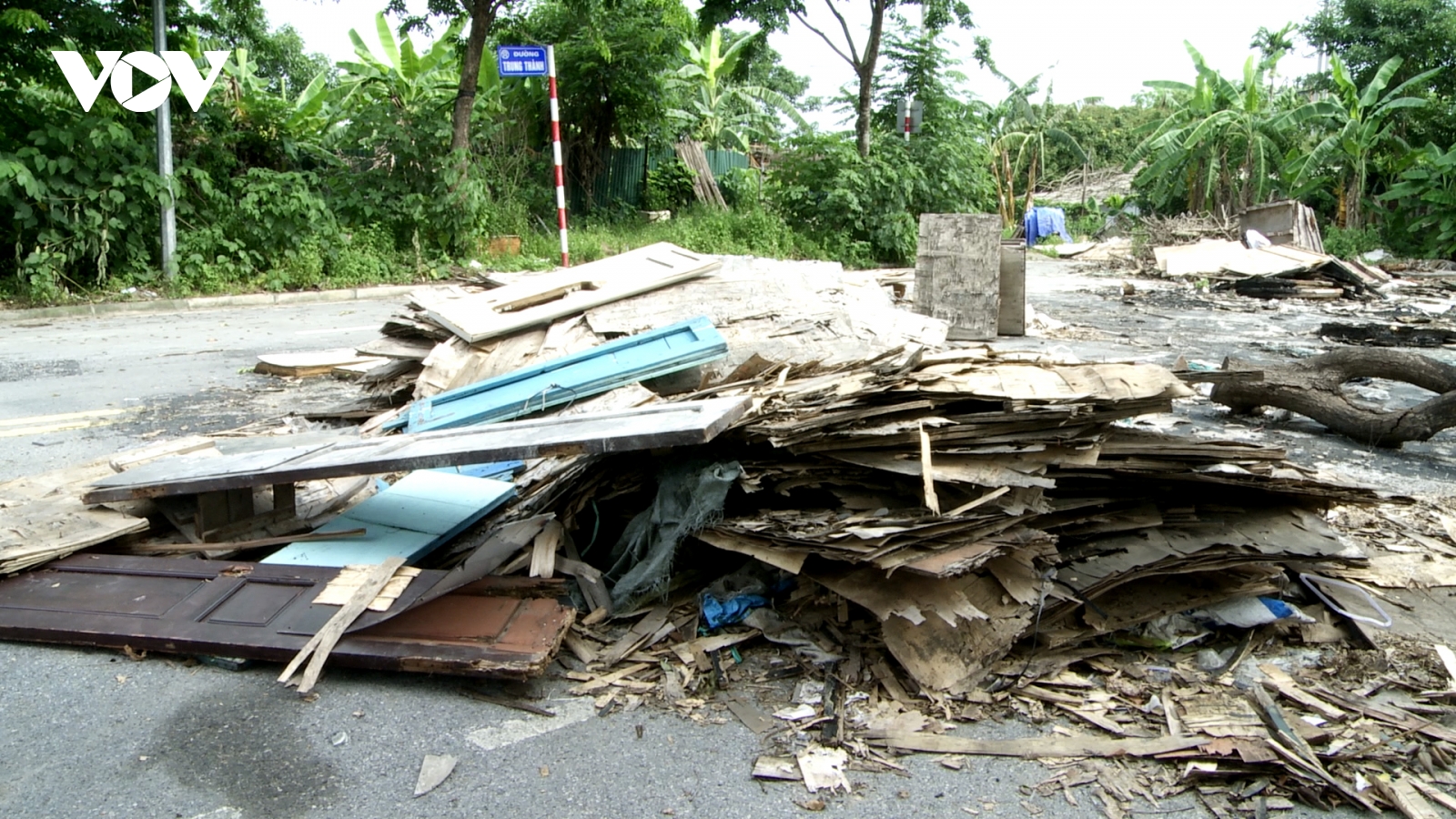 Dự án cảng cạn 2.500 tỷ sau 10 năm vẫn chỉ là bãi sình lầy tại Gia Lâm