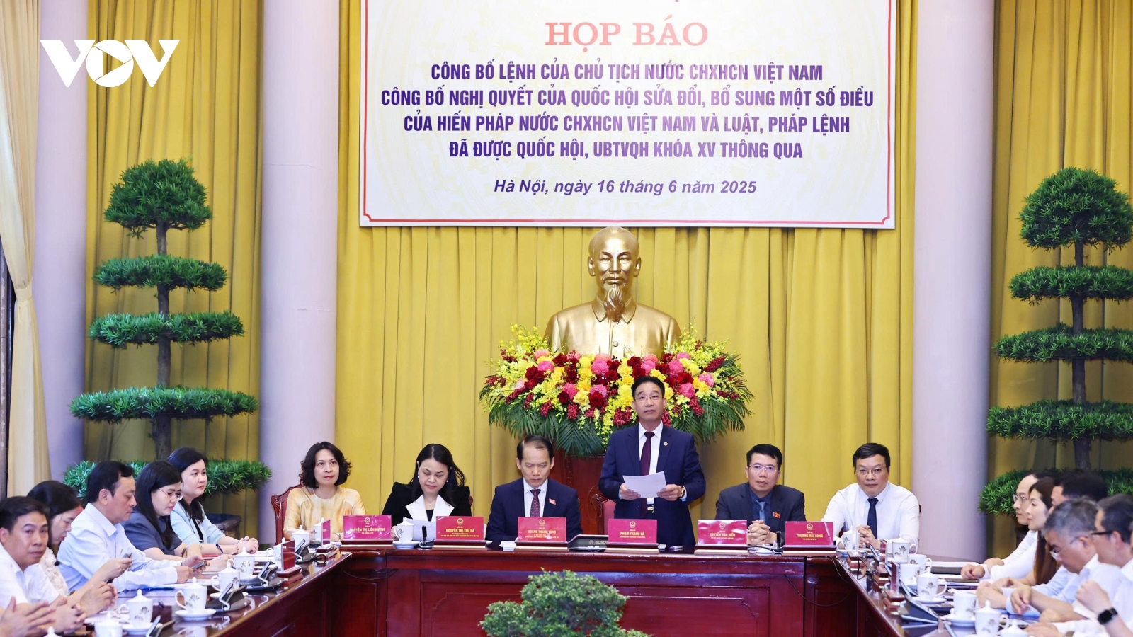 Công bố Lệnh của Chủ tịch nước về Nghị quyết sửa đổi, bổ sung Hiến pháp