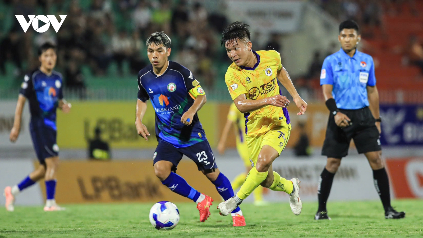 Kết thúc V-League 2024/2025: Bình Định xuống hạng, HAGL tạo kịch tính tấm vé play-off