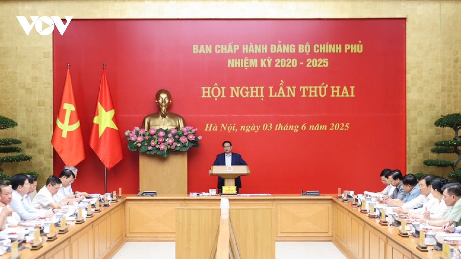 Thủ tướng: Chuyển đổi mô hình tăng trưởng nhanh, xanh, bền vững