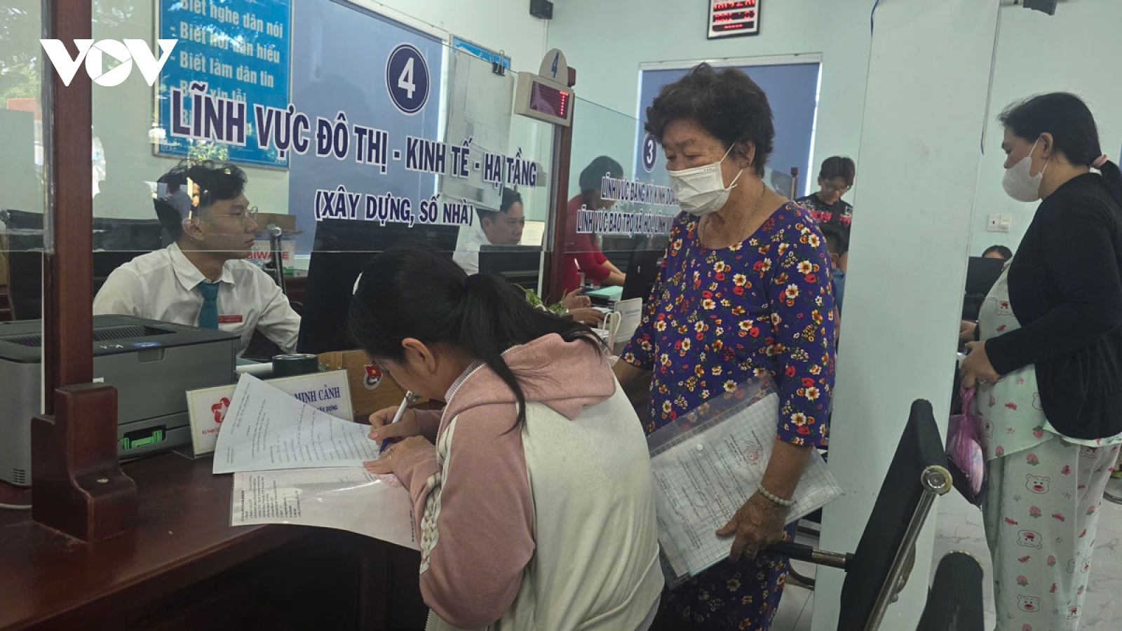 36 xã, phường mới ở Bình Dương vận hành: Cán bộ cấp tỉnh tăng cường về cơ sở