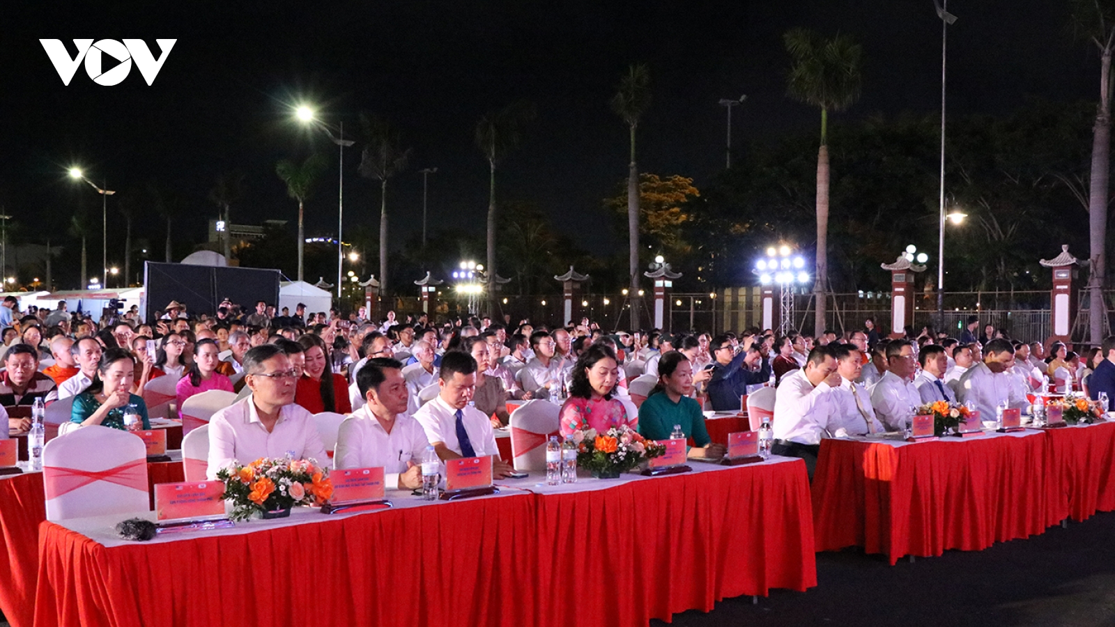 Hàng ngàn người tham gia Giao lưu hữu nghị Việt Nam - Hoa Kỳ tại Đà Nẵng