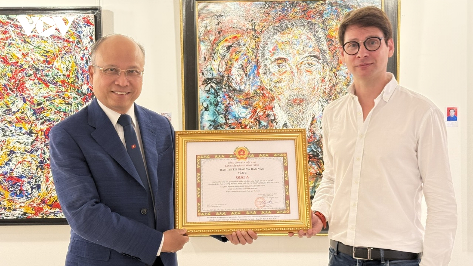 Ban Tuyên giáo và Dân vận trung ương trao giải A cho hoạ sĩ Georg Esco