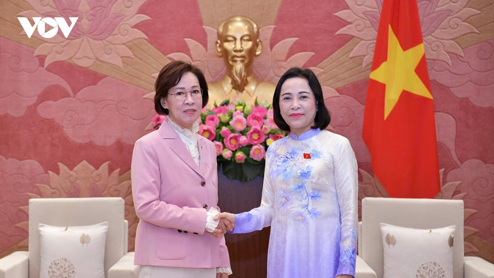 Bà Nguyễn Thị Thanh tiếp Đoàn Ủy ban Bình đẳng giới và Gia đình, Quốc hội Hàn Quốc