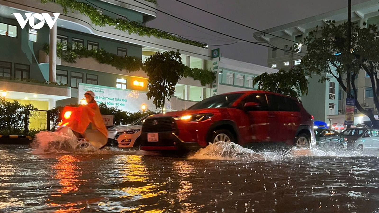 Đà Nẵng mưa lớn, ngập cục bộ do ảnh hưởng bão số 1