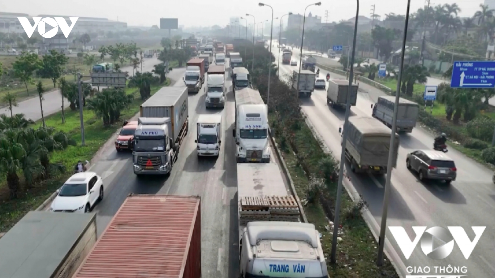 Khi nào quốc lộ mở được làn riêng?