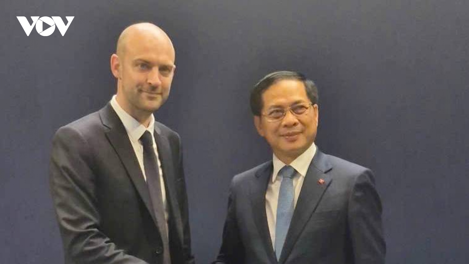 Phó Thủ tướng Bùi Thanh Sơn hội kiến Bộ trưởng châu Âu và Ngoại giao Pháp