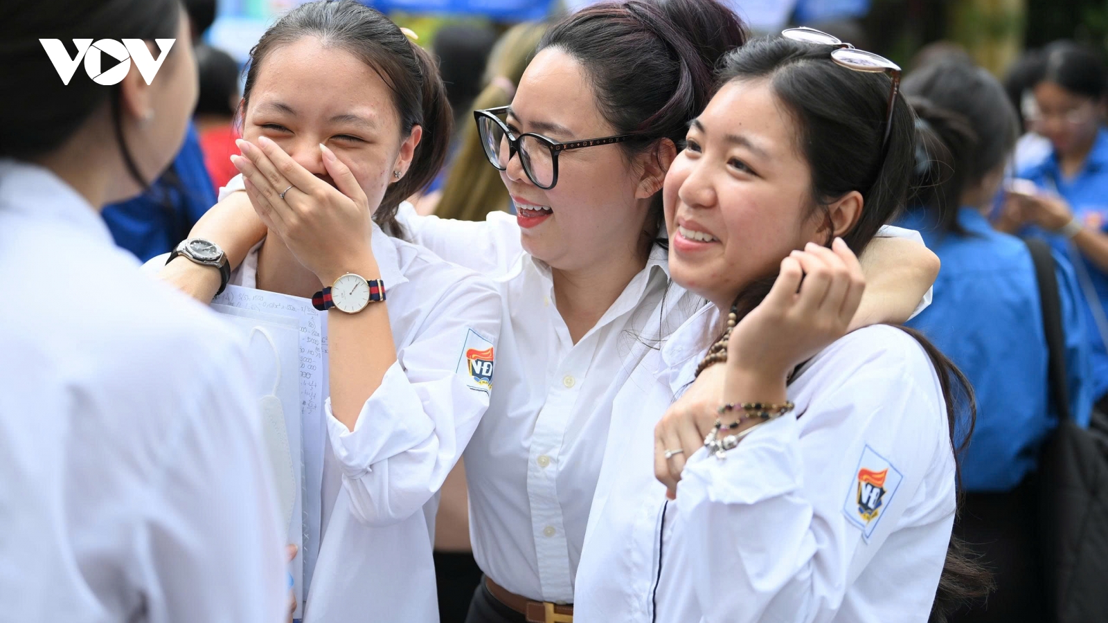 Ngày thi tốt nghiệp THPT đầu tiên: Hồi hộp, lo lắng, kỳ vọng đan xen