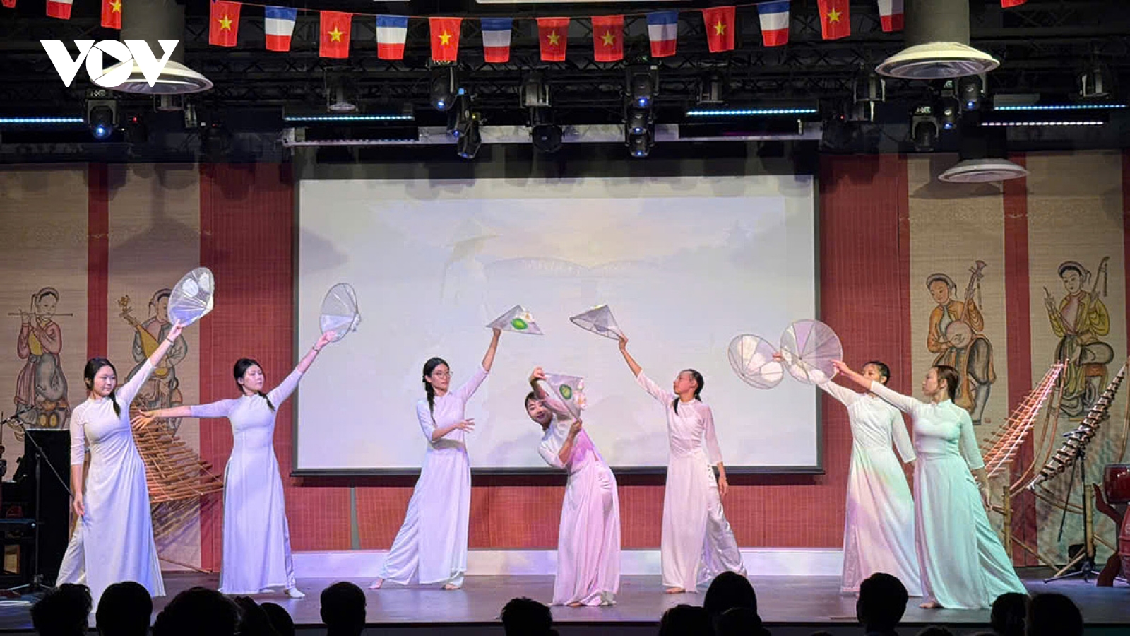 “Bonjour Việt Nam”, chương trình quảng bá văn hoá và nông sản Việt Nam tại Pháp