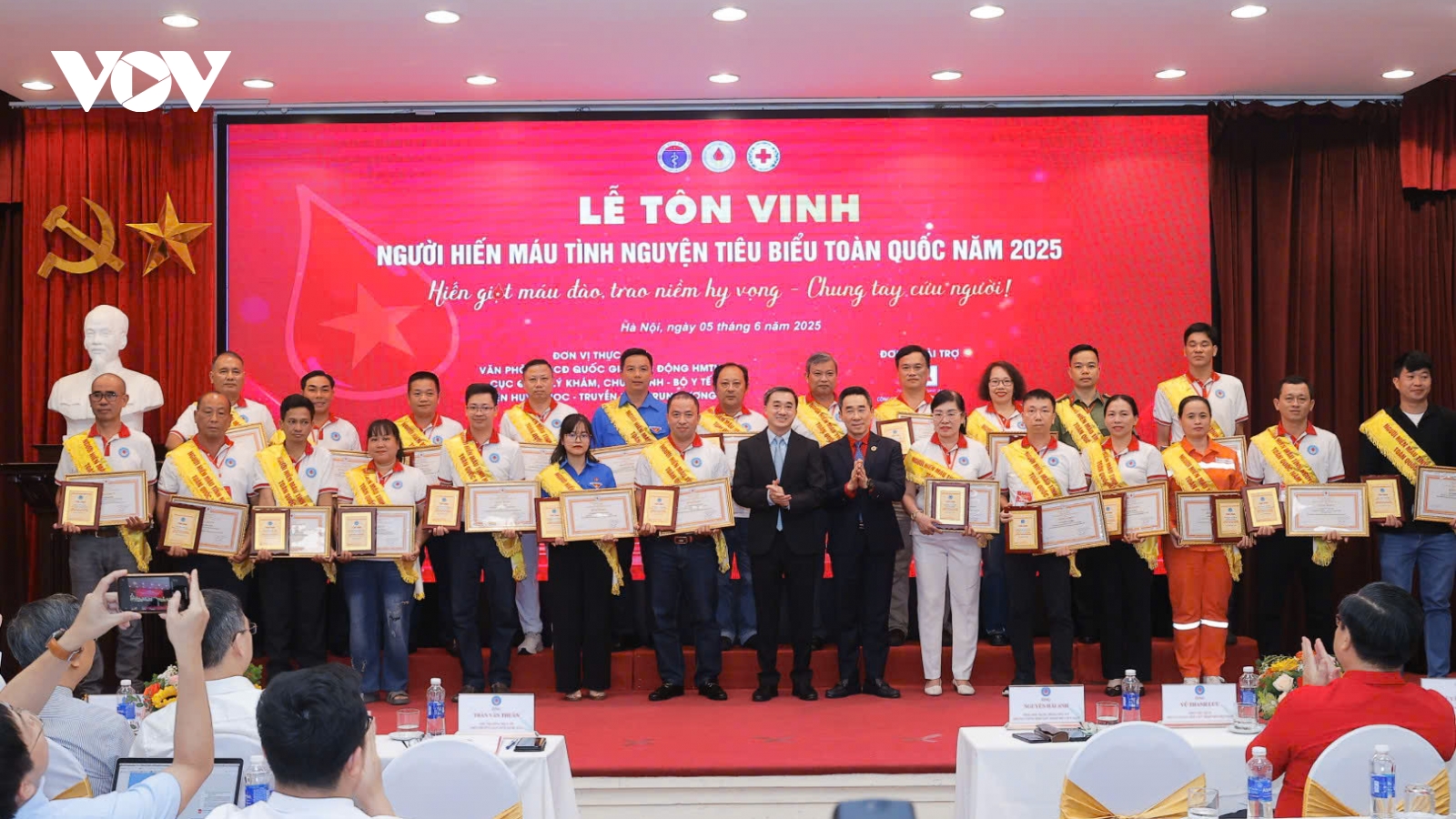 Tôn vinh 100 gương mặt hiến máu tiêu biểu toàn quốc 2025