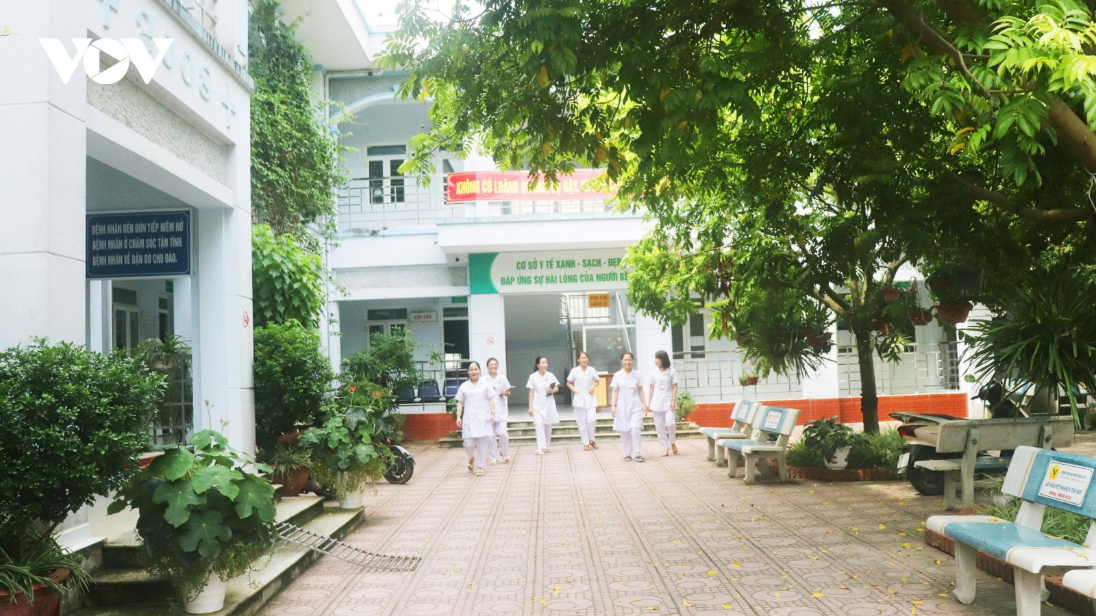 Xung quanh đề xuất xây dựng trạm y tế theo mô hình bệnh viện thu nhỏ