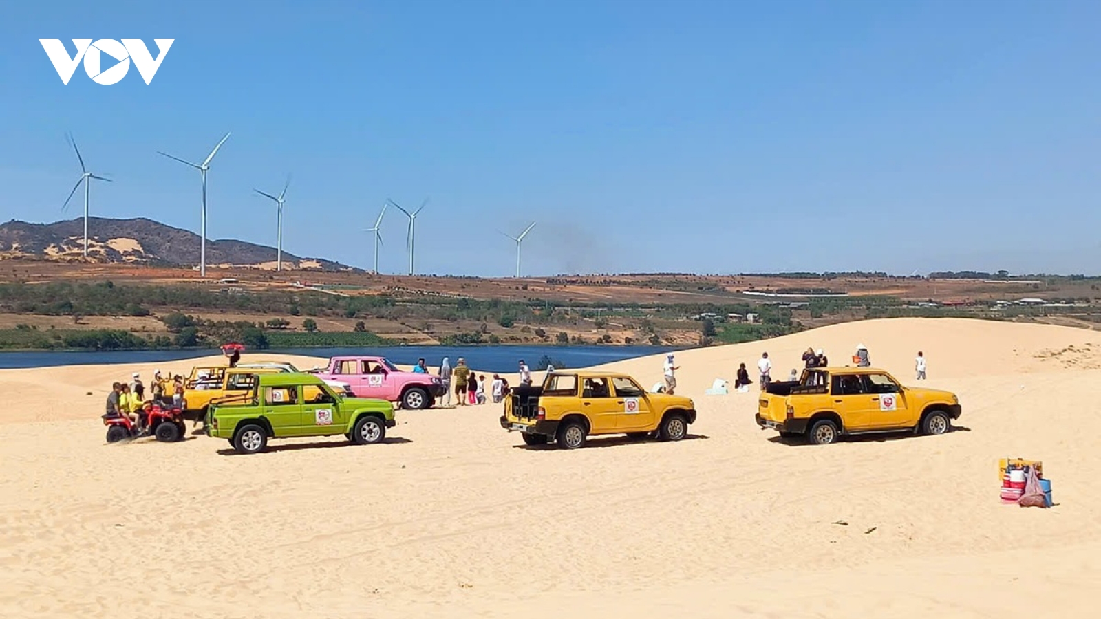 Dừng các hoạt động xe ô tô, xe mô tô địa hình trên đồi cát Bàu Trắng