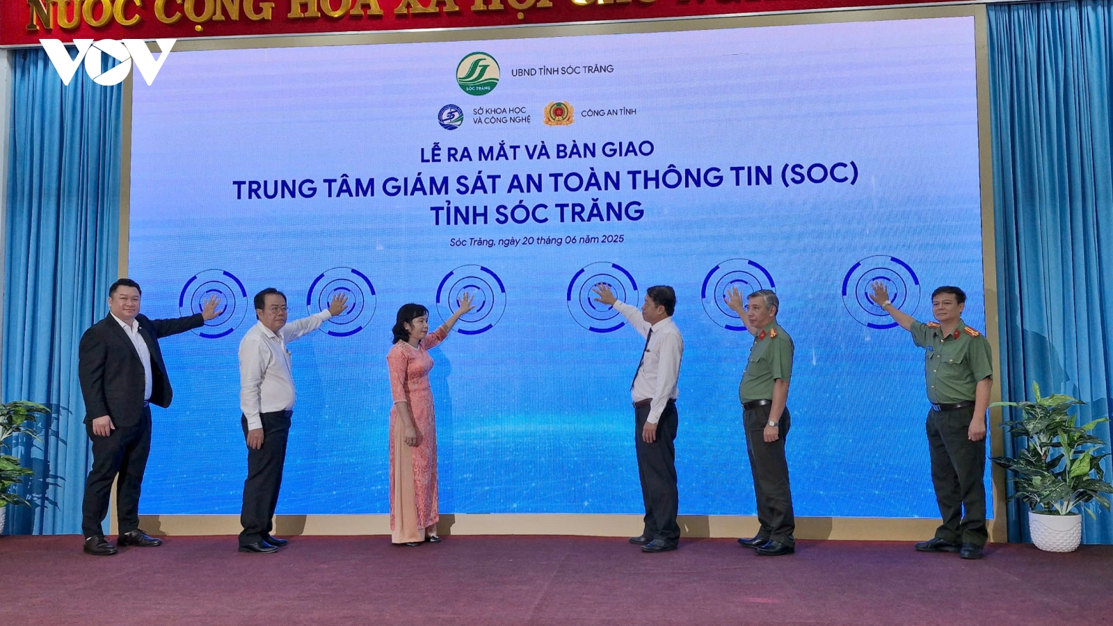 Ra mắt, bàn giao Trung tâm Giám sát an toàn thông tin tỉnh Sóc Trăng (SOC)