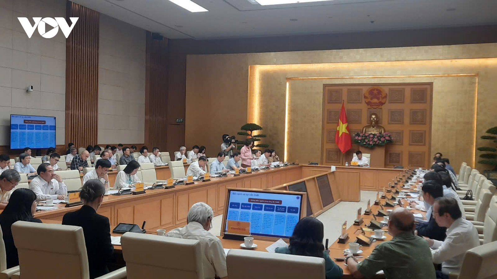 Nghị quyết chăm sóc sức khỏe nhân dân phải đảm bảo tính chiến lược