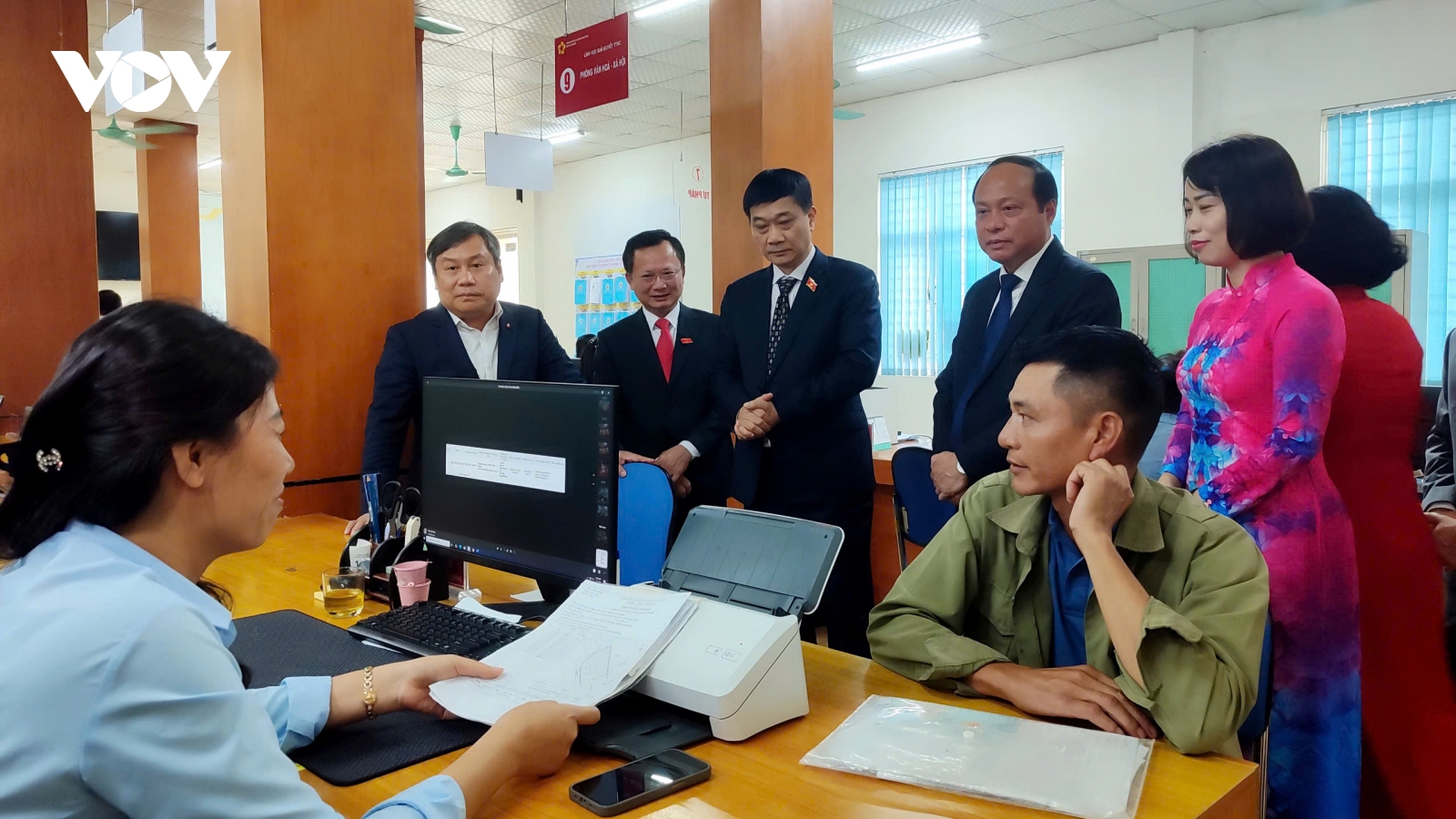 Công dân các đảo đặc khu Vân Đồn giải quyết thủ tục hành chính như thế nào?