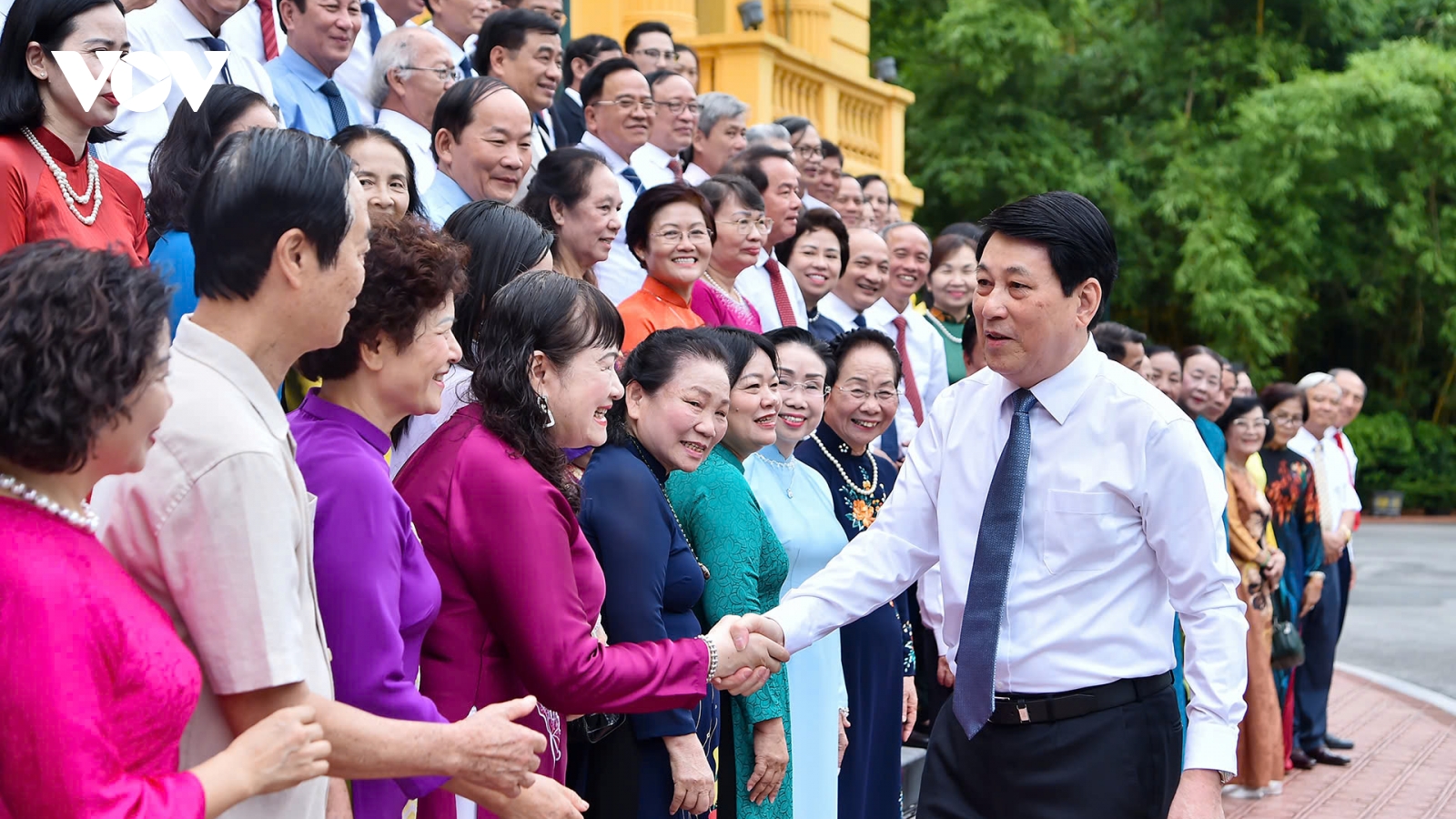 Chủ tịch nước Lương Cường gặp mặt đoàn đại biểu Hội Khuyến học tiêu biểu toàn quốc