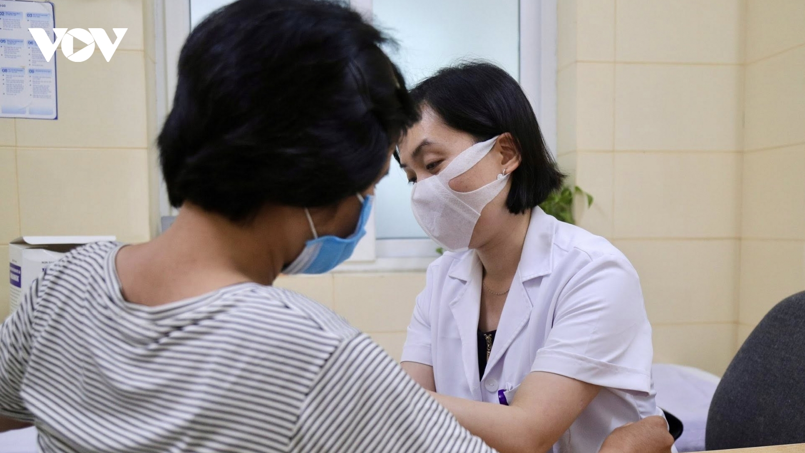 Bệnh nhân vui mừng vì quy định mới: lấy thuốc 3 tháng một lần