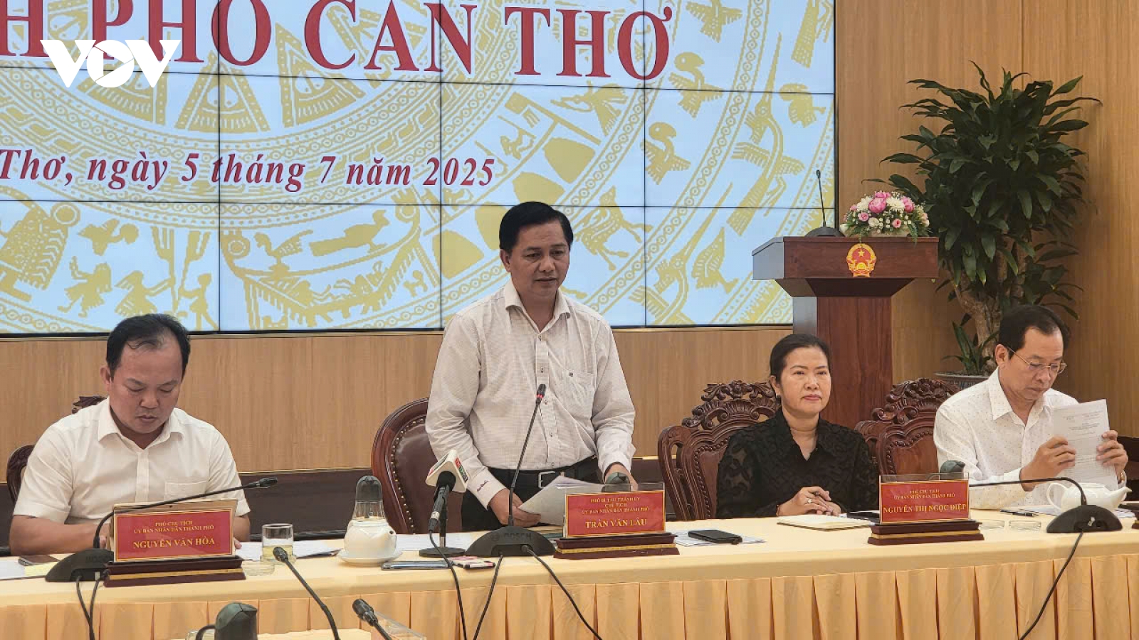 Lãnh đạo Cần Thơ họp với 103 xã, phường tháo gỡ khó khăn sau hợp nhất