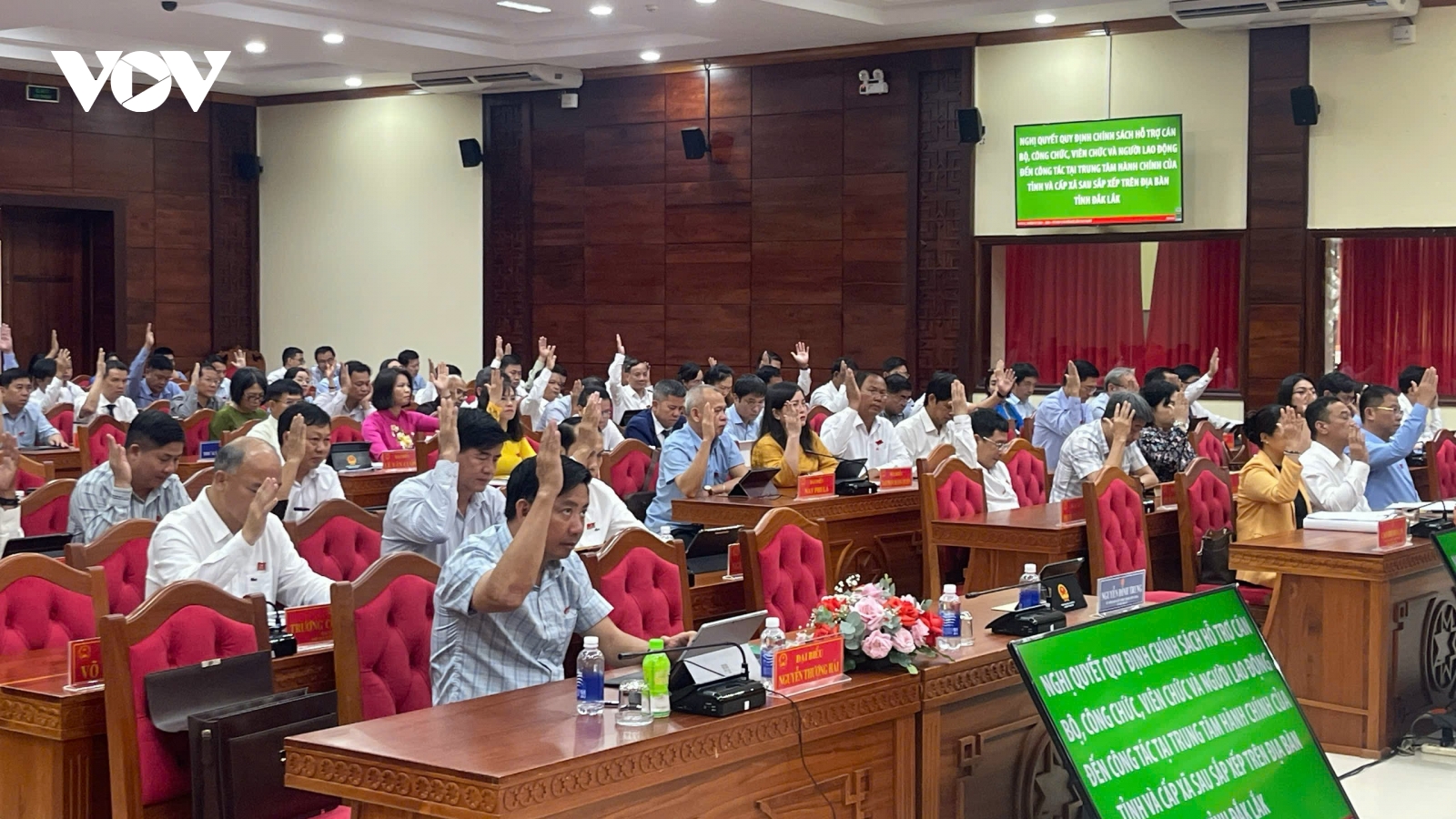 Đắk Lắk "chốt" mức hỗ trợ cán bộ đến tỉnh và xã mới làm việc