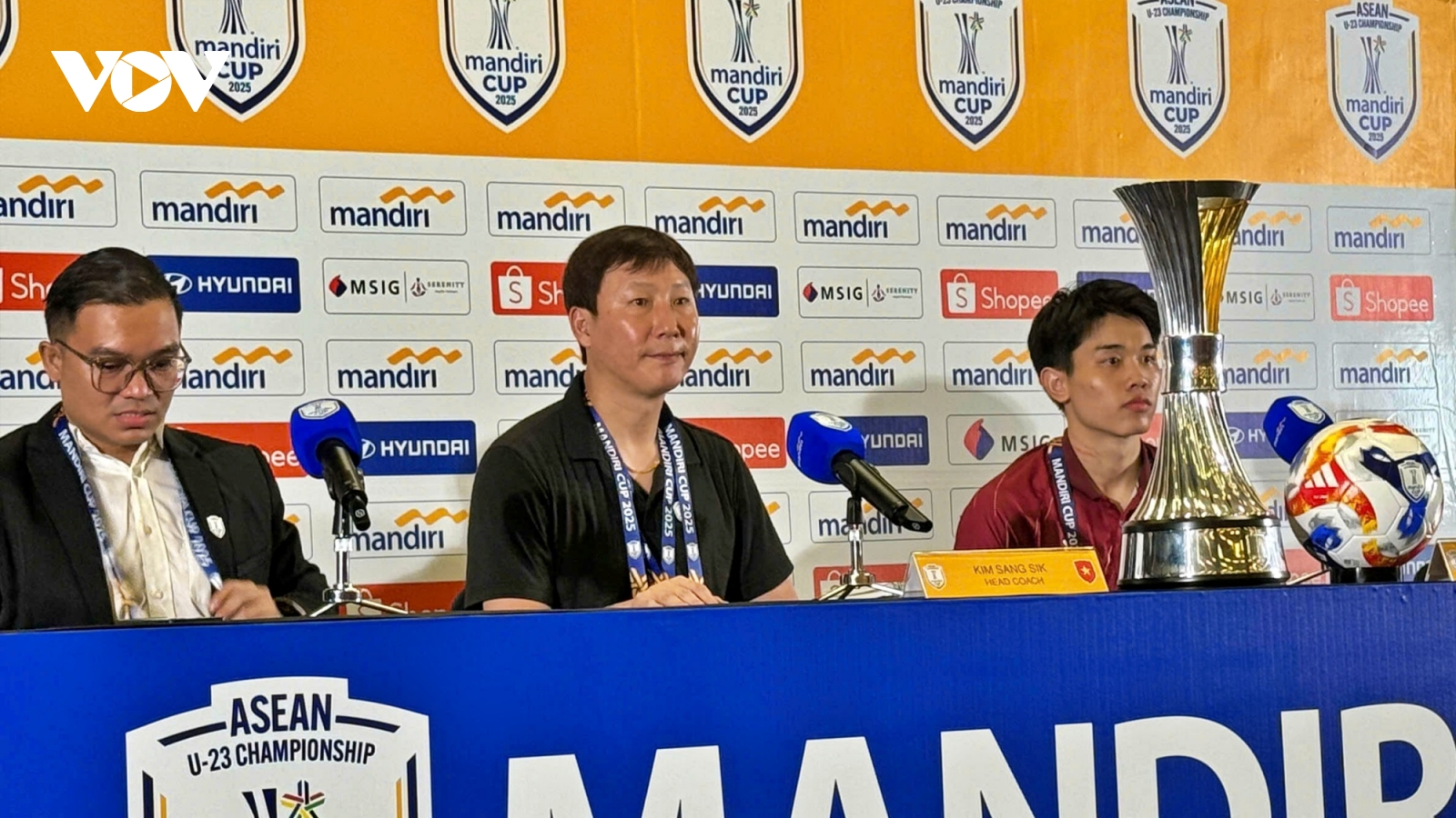 HLV Kim Sang Sik nói gì sau khi cùng U23 Việt Nam vô địch U23 Đông Nam Á 2025?