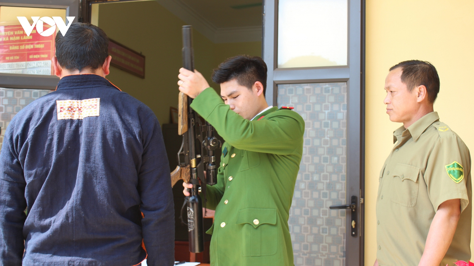 Thu hồi vũ khí, vật liệu nổ, công cụ hỗ trợ trên địa bàn Lào Cai