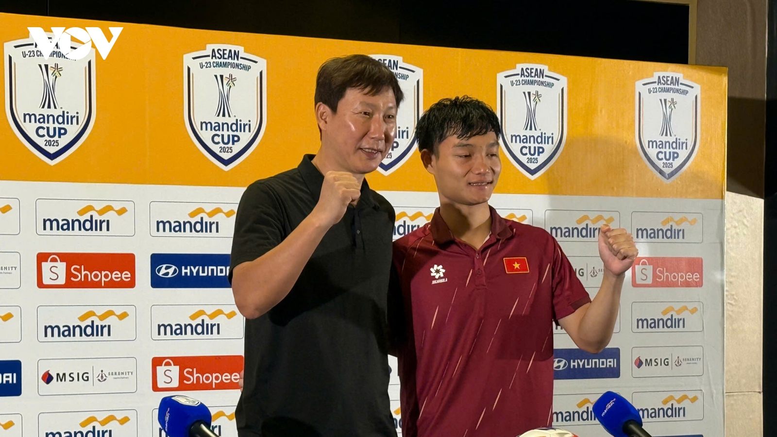 HLV Kim Sang Sik báo tin bất ngờ về lực lượng U23 Việt Nam