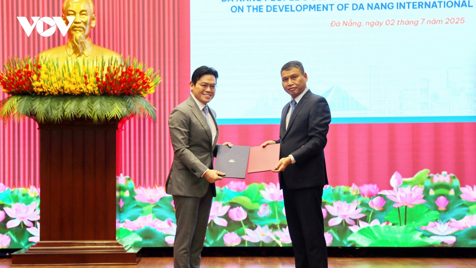 Đà Nẵng ký hợp tác phát triển Trung tâm Tài chính Quốc tế với đối tác Singapore