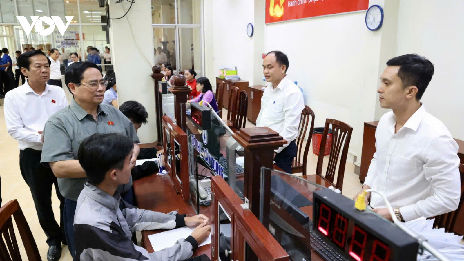 Xã, phường nỗ lực vượt khó để vận hành thông suốt