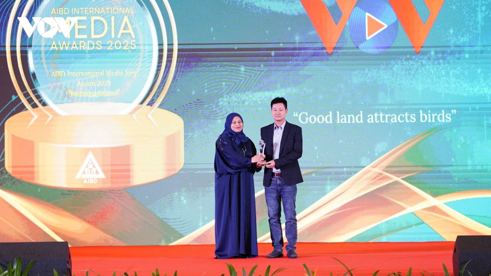 VOV nhận được giải thưởng truyền thông quốc tế AIBD